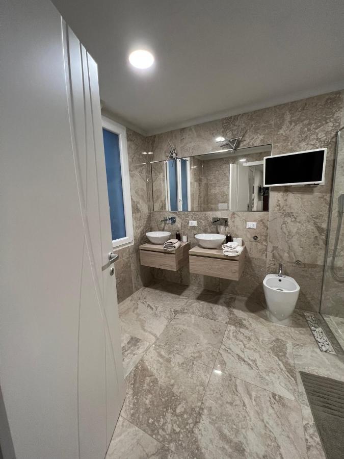 Ferienwohnung Luxury 1 Al Duomo Di Parma Exterior foto